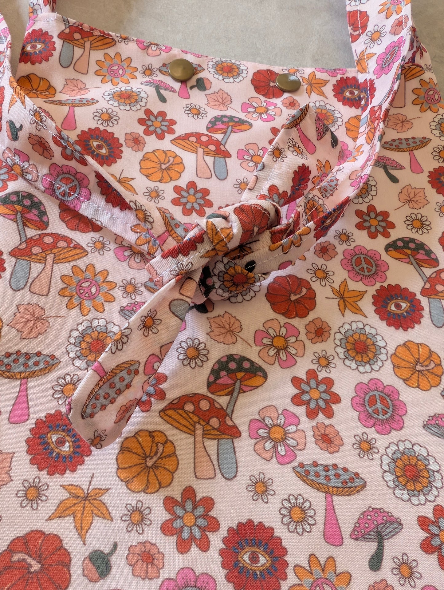 Hippy mushroom syringe driver bag, medical bag, feeding tube, medical accessories. Shoulder bag, pump bag, chemo pump, cancer
