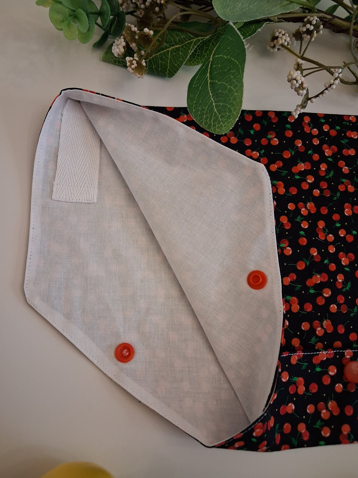 Dark cherries catheter belly bag (Cotton)