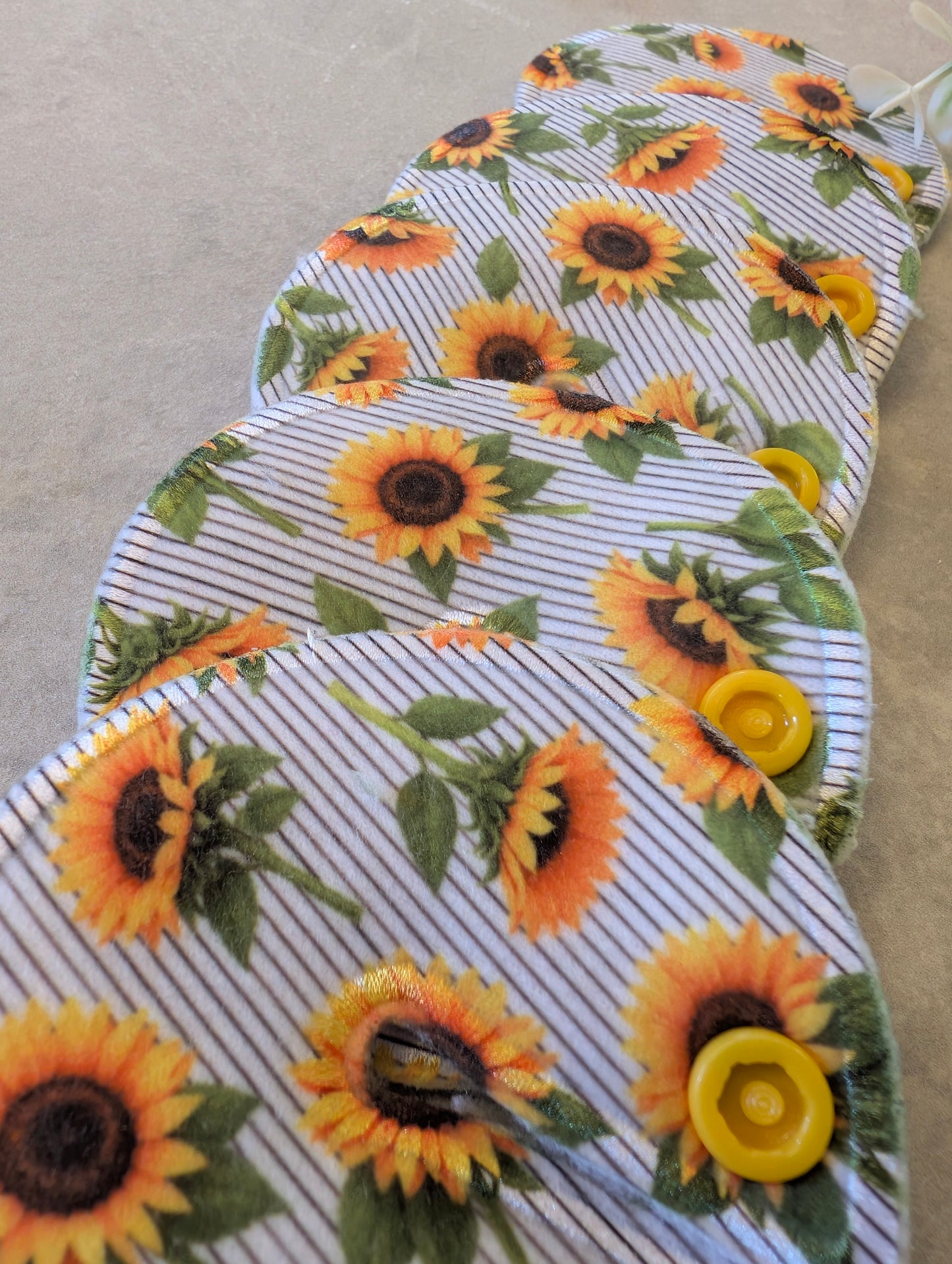 Striped sunflower Tubie pads