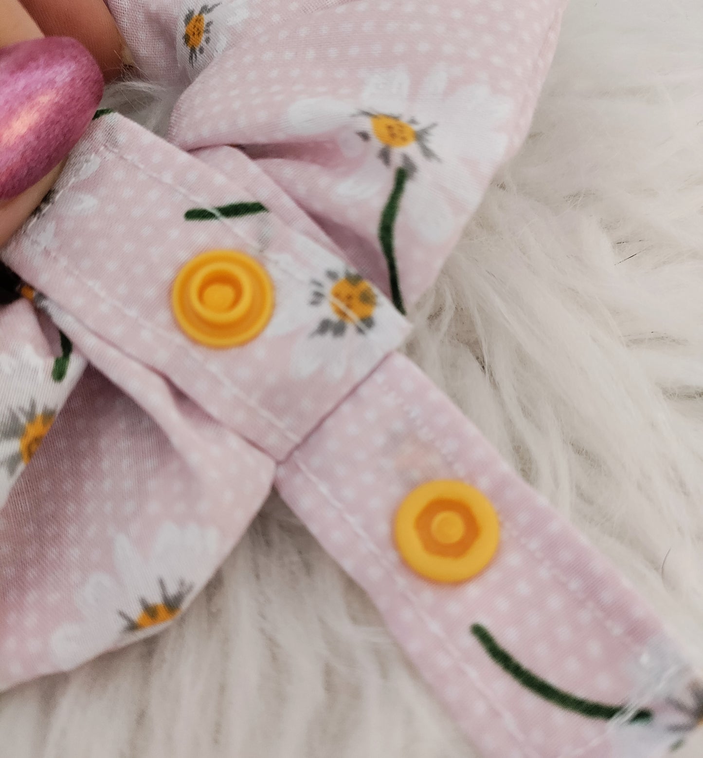 Pink daisy tubie scrunchie