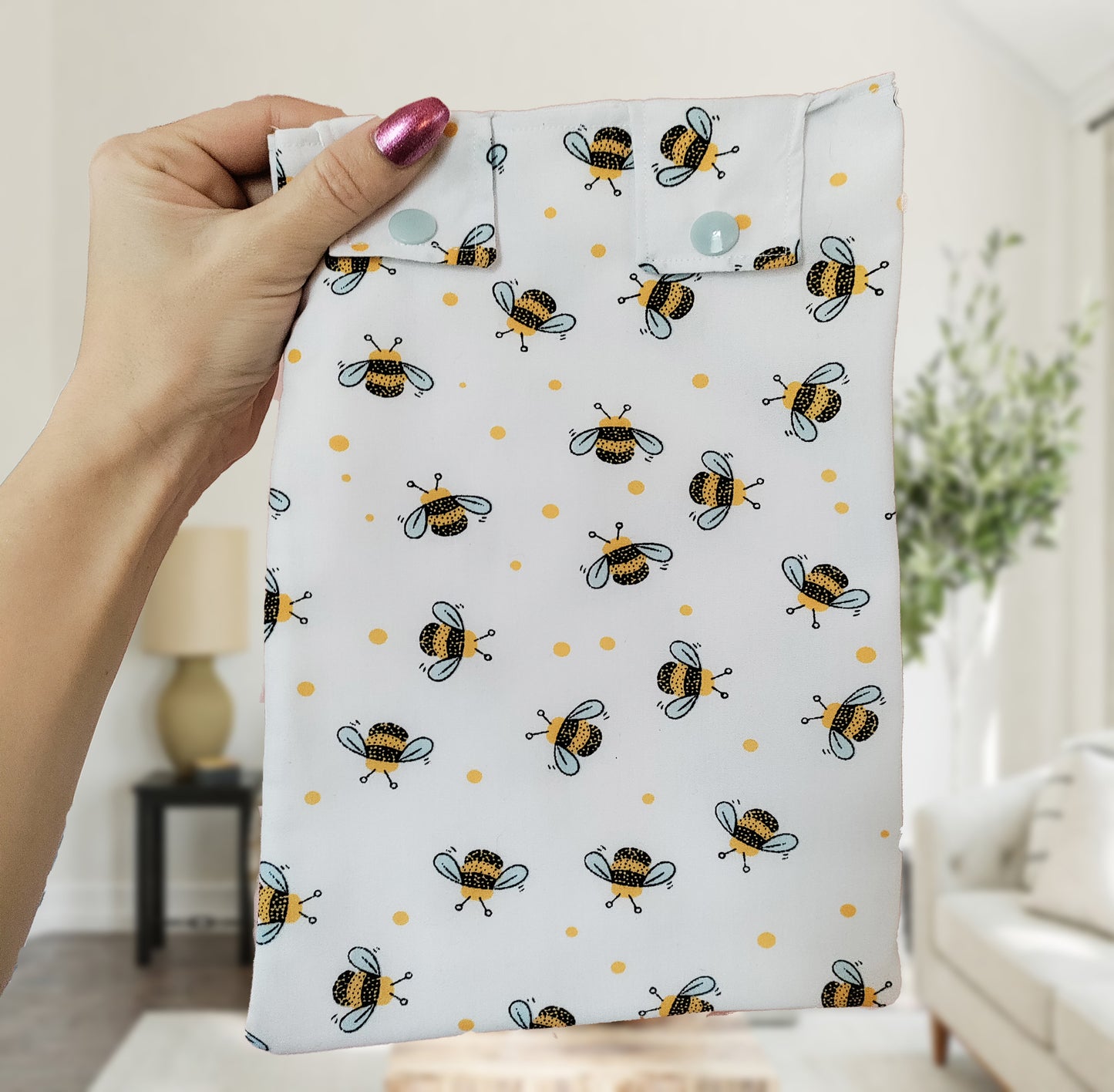 White bee leg Bag Cover