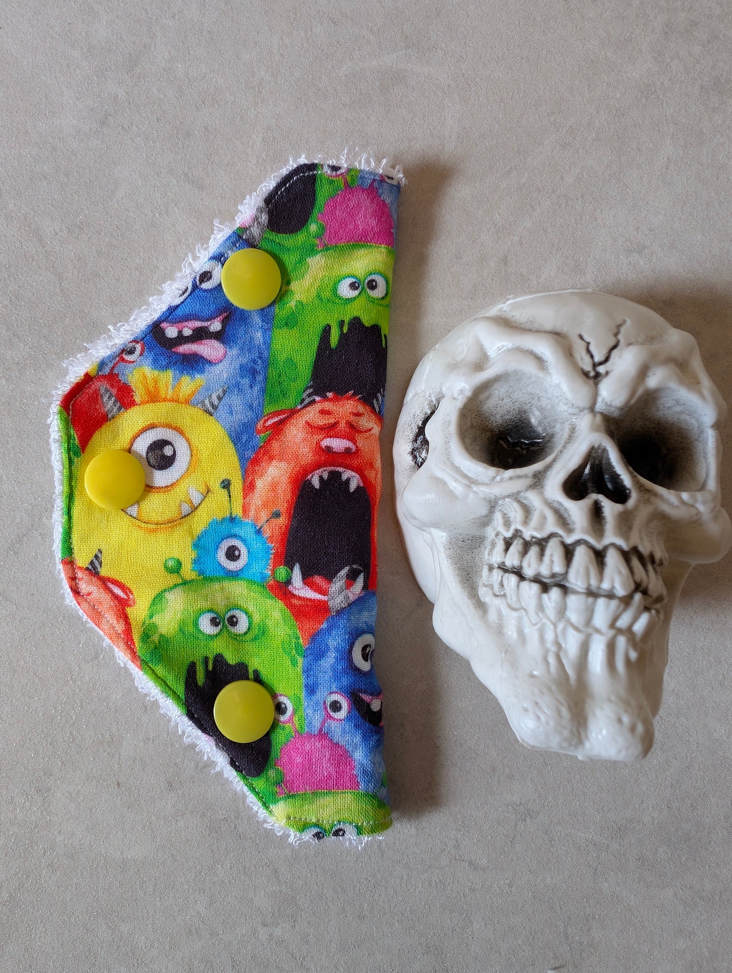 Bright monsters valve cover TOWEL LINED