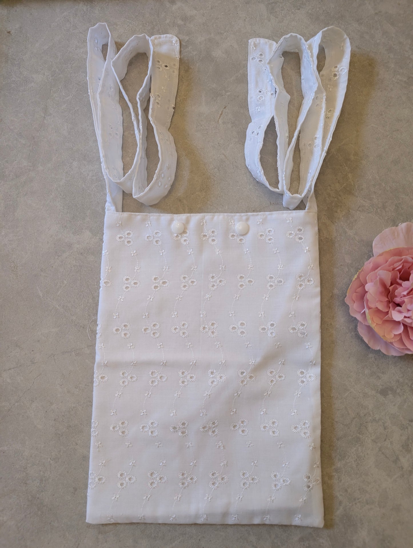 White simple lace syringe driver bag
