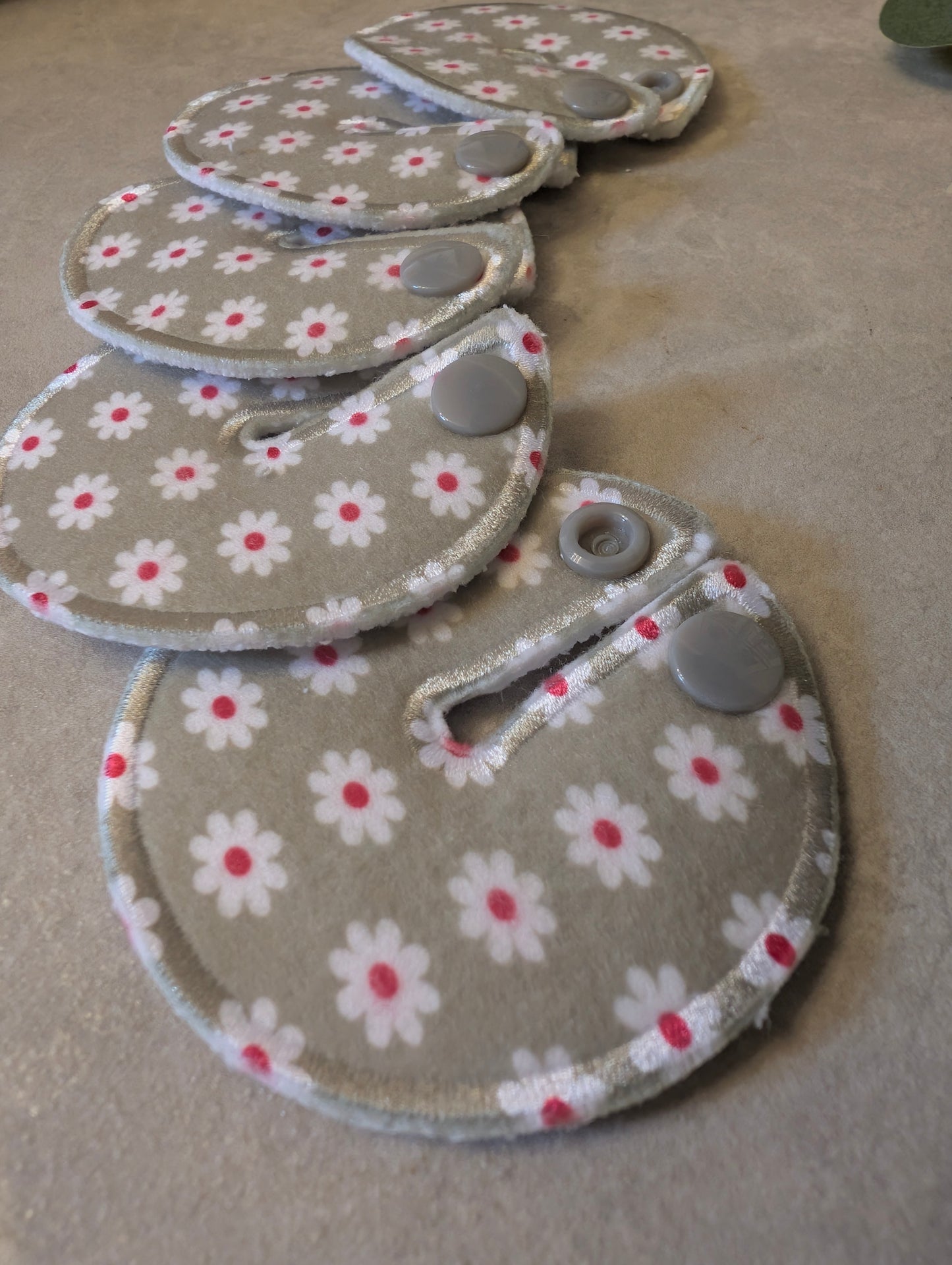 Sage Daisy Tubie pads