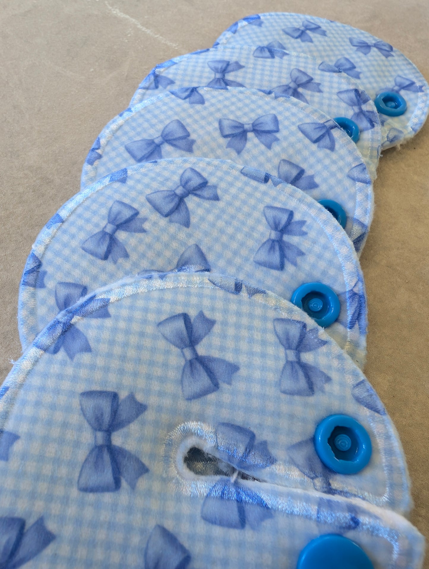 Blue bows Tubie pads