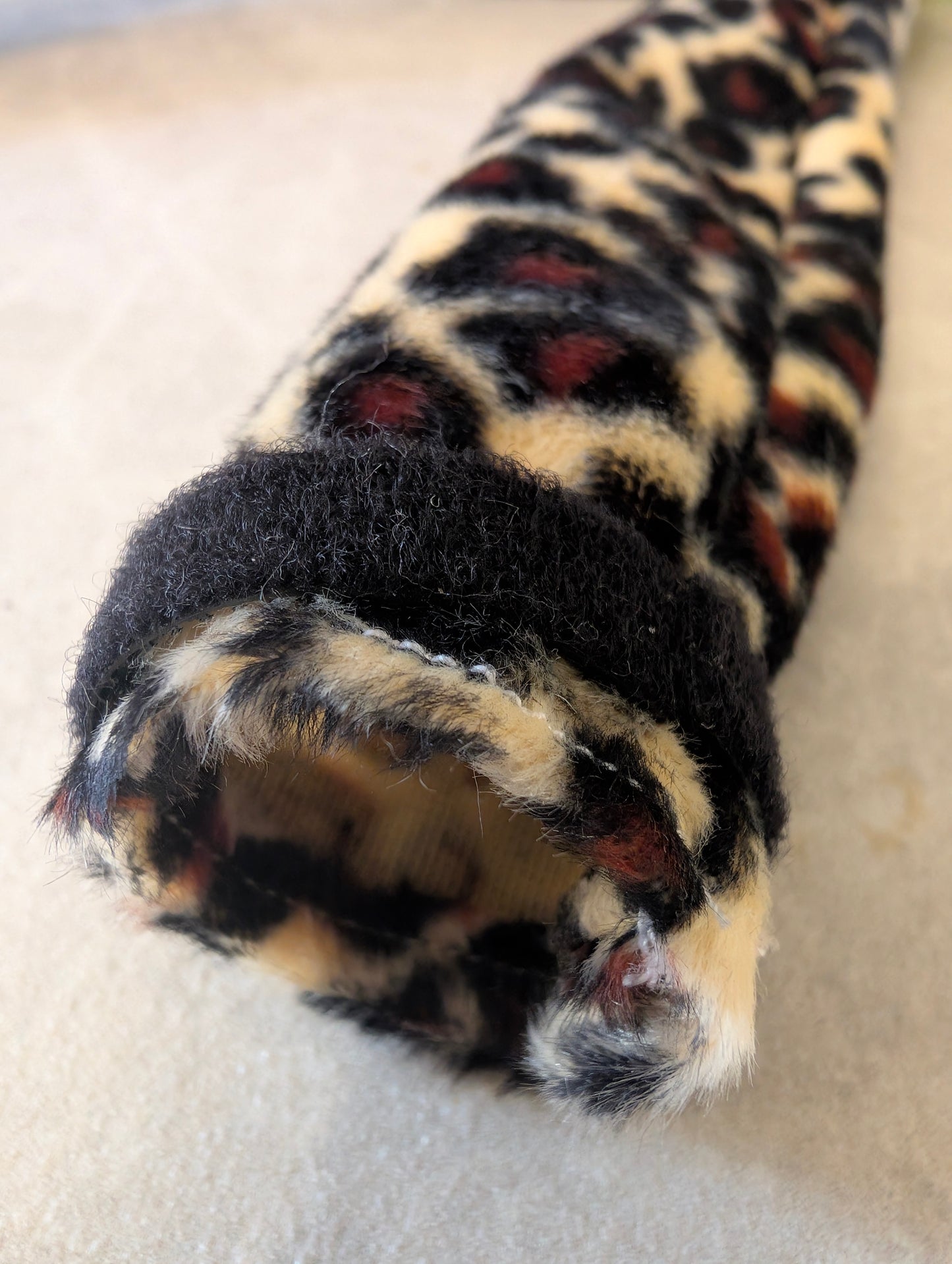 Leopard print 1.75m Hose Cover for CPAP, BIPAP, Circuit Ventilator, Padded tubing.