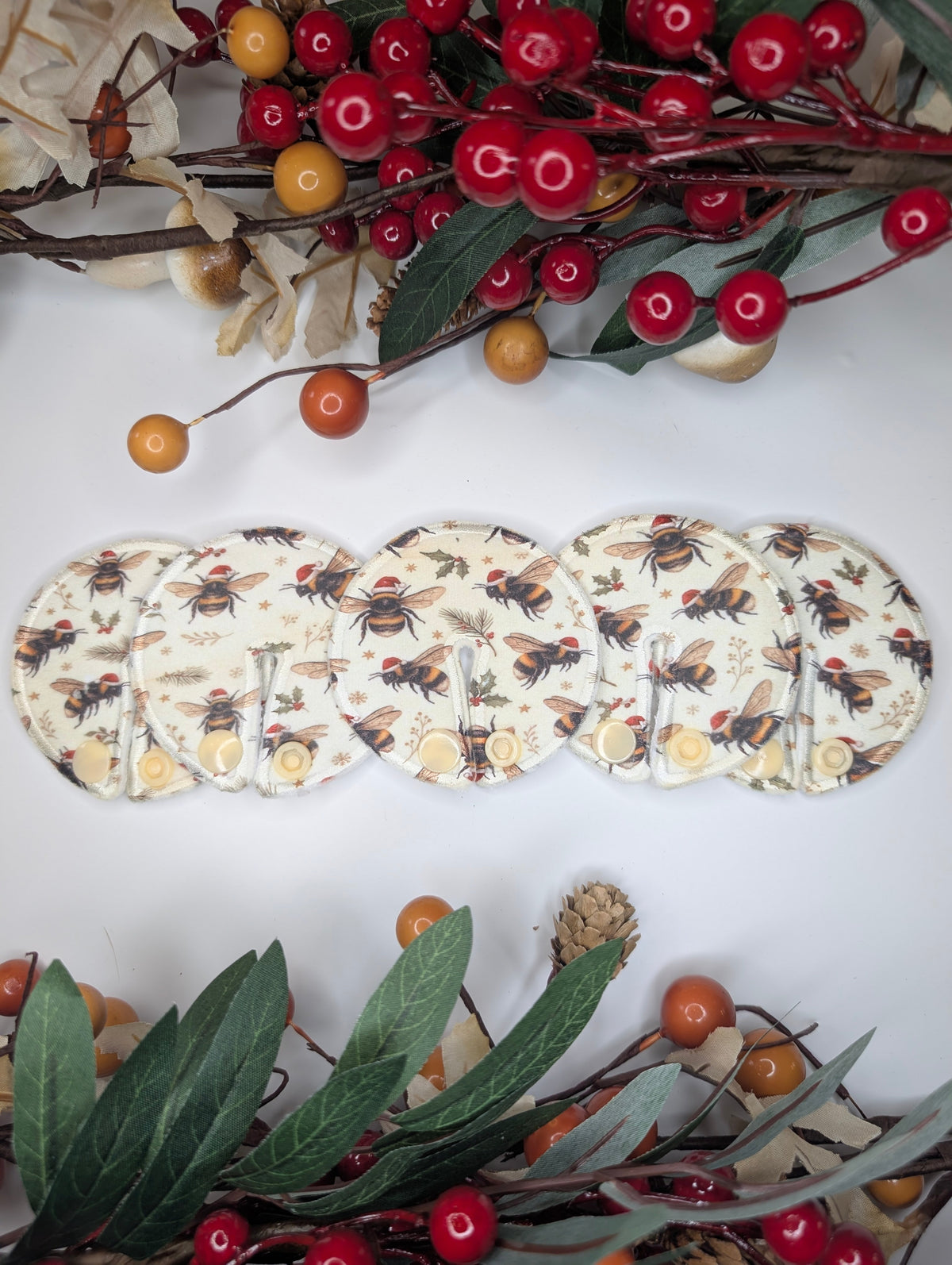 Festive bee Tubie pads
