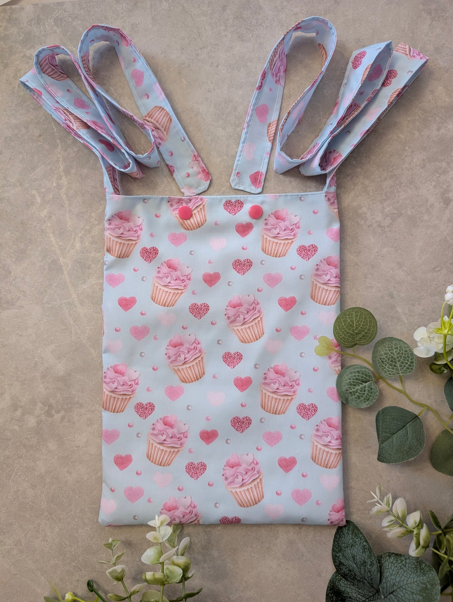 Cupcake syringe driver bag
