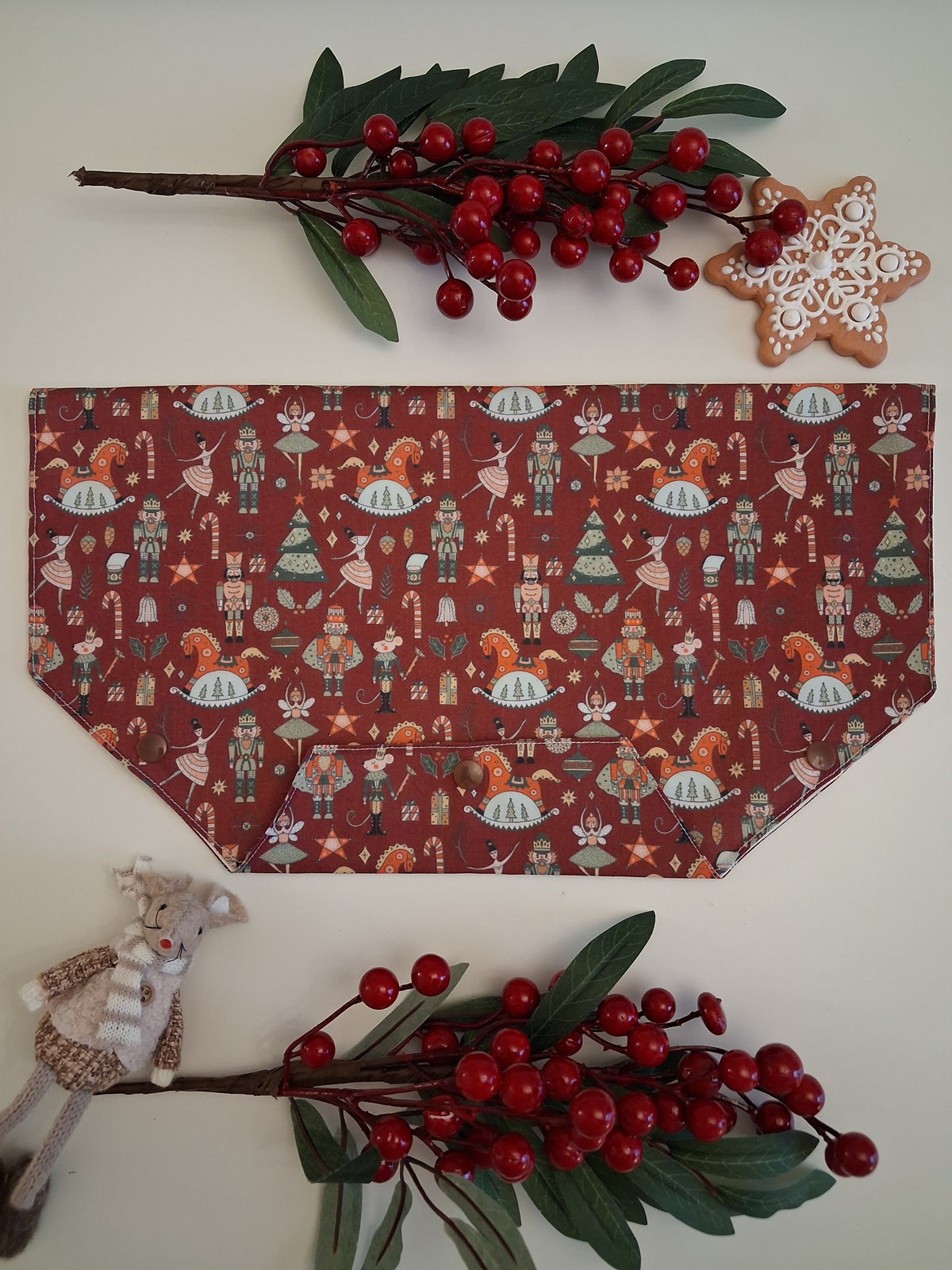 Nutcracker catheter belly bag