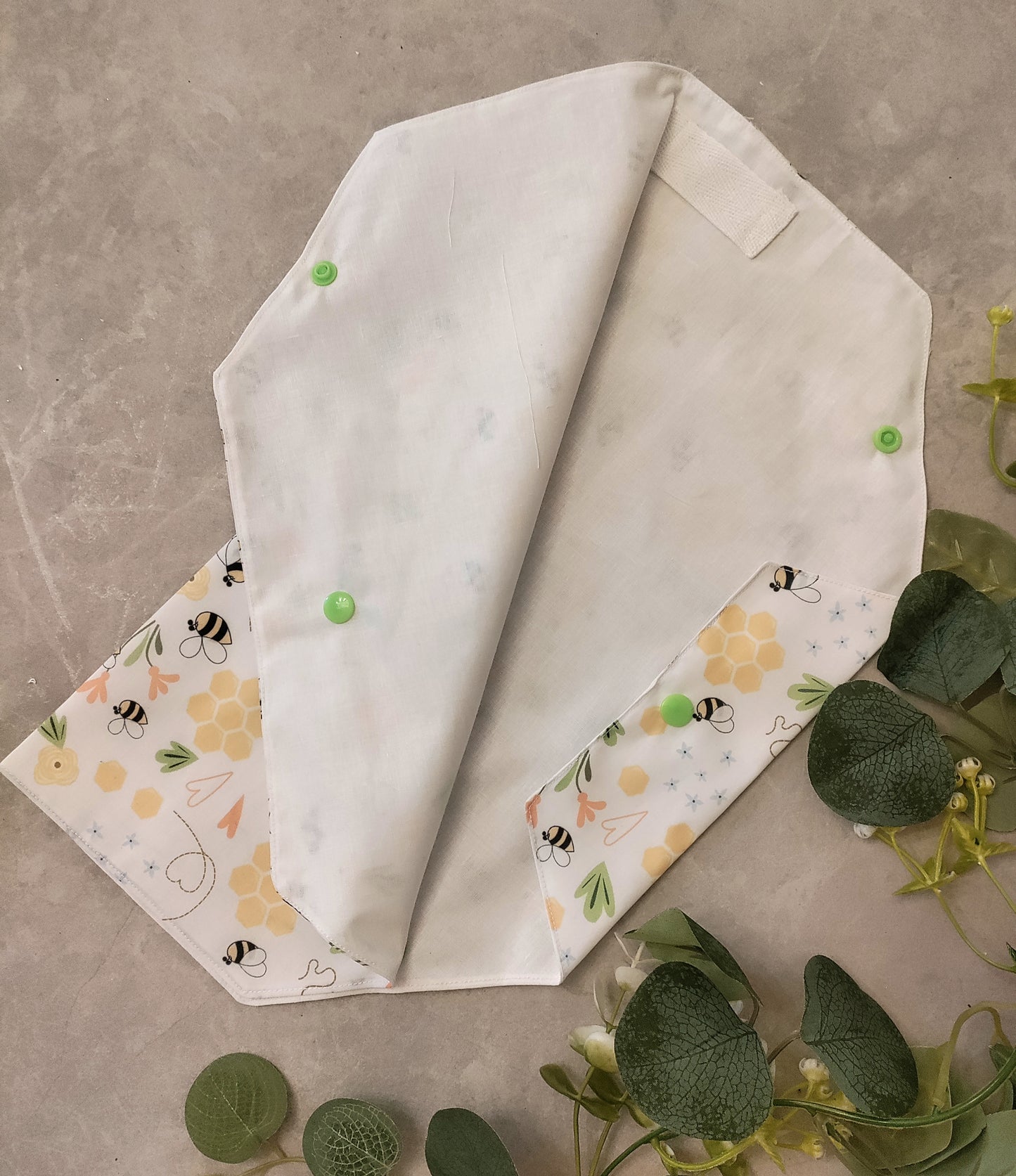 Spring Bee catheter belly bag