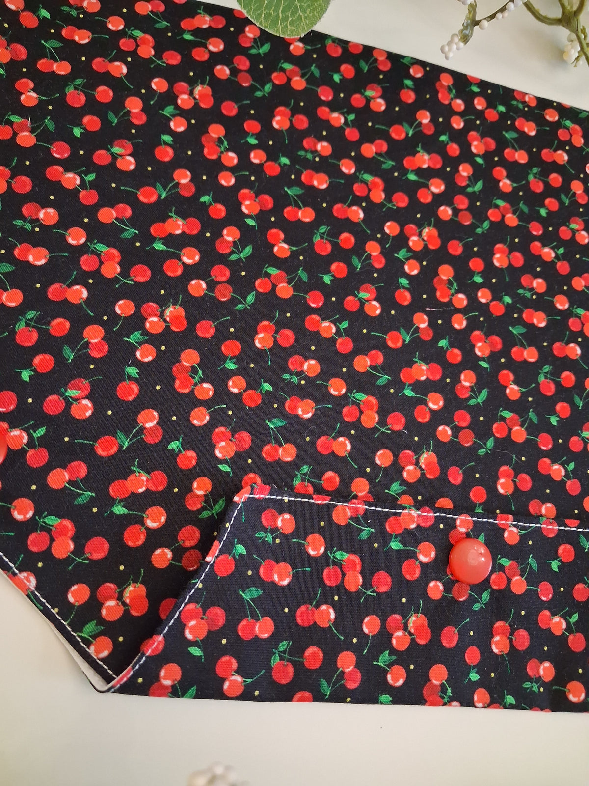 Dark cherries catheter belly bag (Cotton)