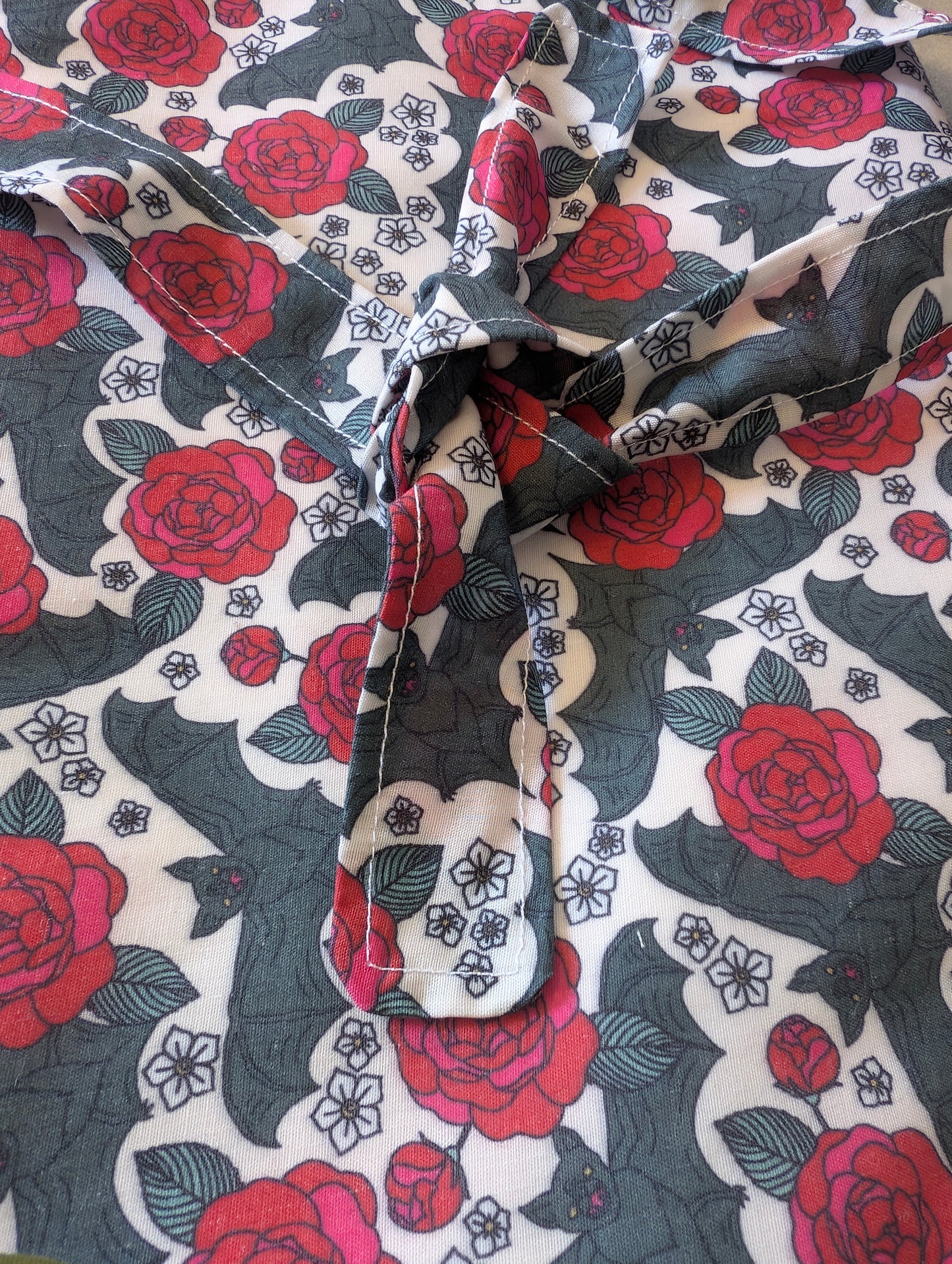 Roses and bats syringe driver bag