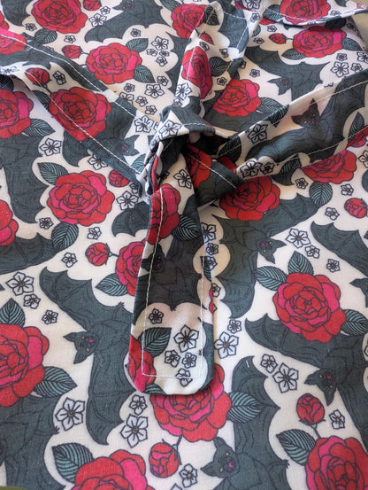 Roses and bats syringe driver bag