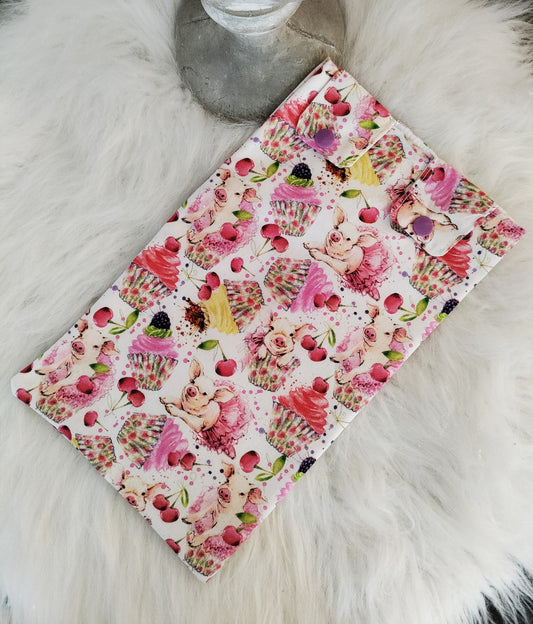Piglets and cupcakes Leg Bag Cover