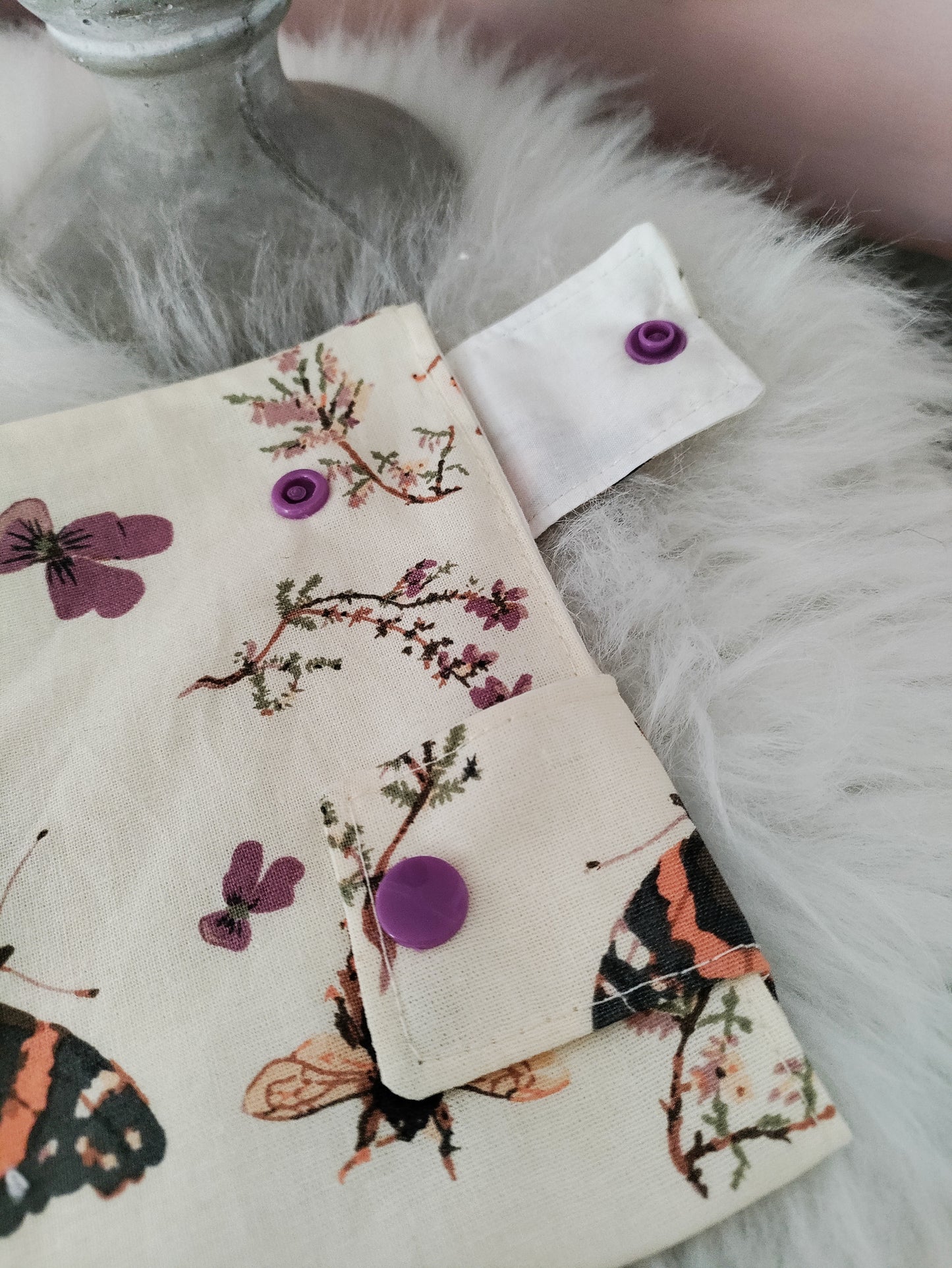 Butterflies and bees Leg Bag Cover