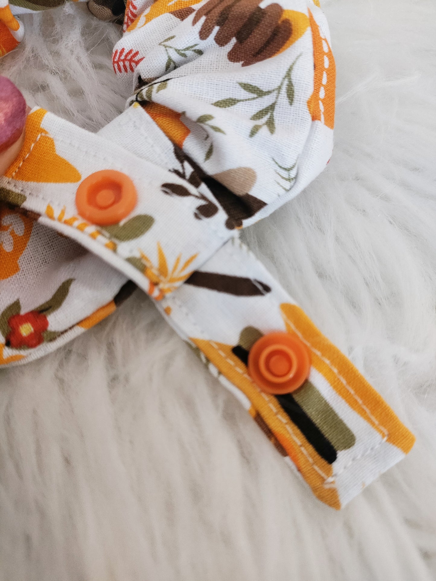 Honey tubie scrunchie